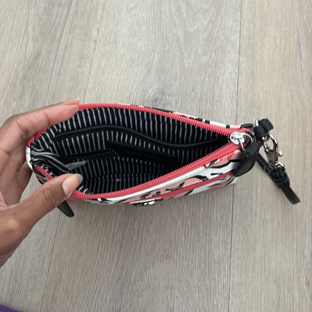Giani Bernini Womens Wristlet Small Pink White Red Floral Print Spring - Picture 6 of 8
